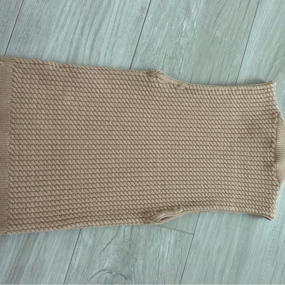 Alice & Olivia Turtleneck Knitted Tank - Picture 3 of 6